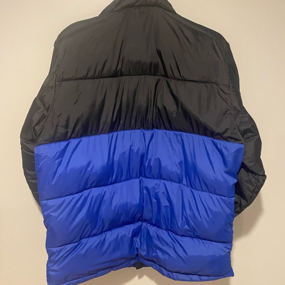 Hollister puffer jacket size large - Picture 2 of 5